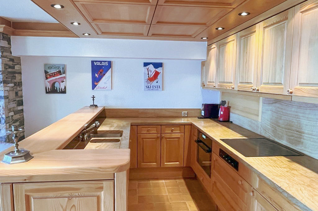 10-Kitchen